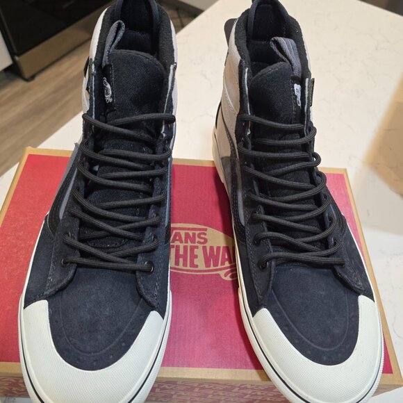 Vans MTE Sk8-Hi Waterproof Skate Sneakers Shoes Gray/Black VN000CVT239 US 10 NEW - Picture 5 of 14